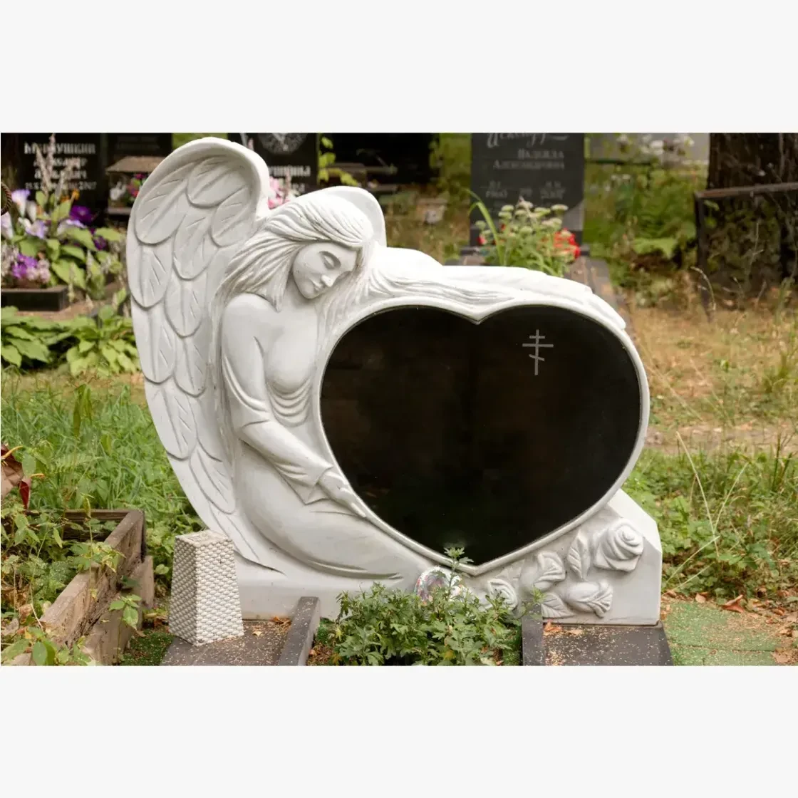 Памятник на могилу из гранита ГД-52