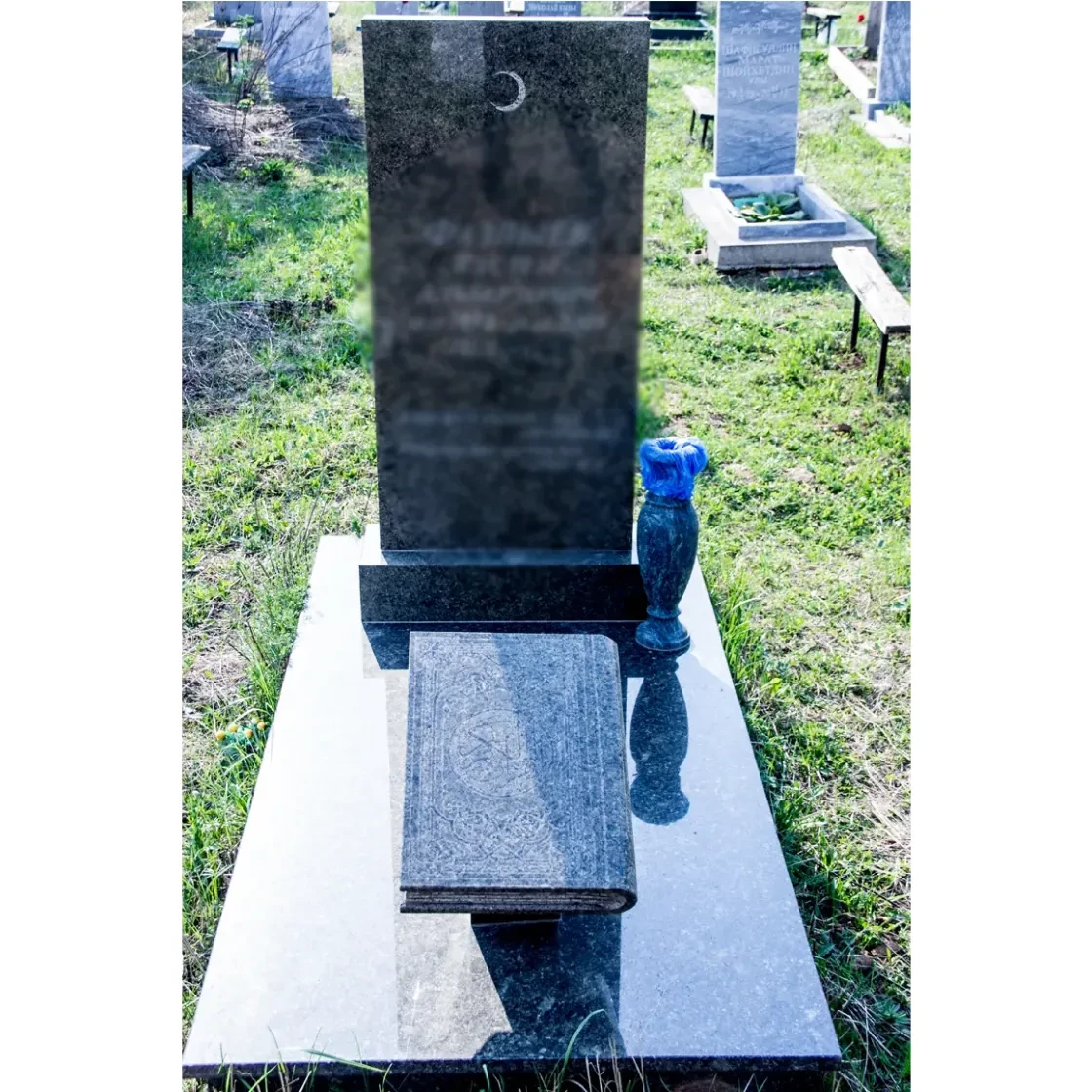 Памятник на могилу ГД-33