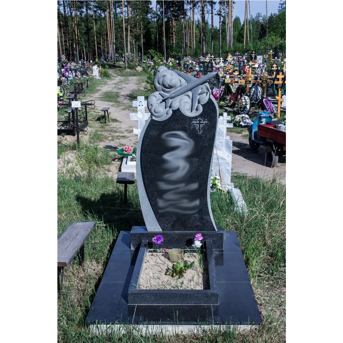 Памятник на могилу из гранита ГД-74