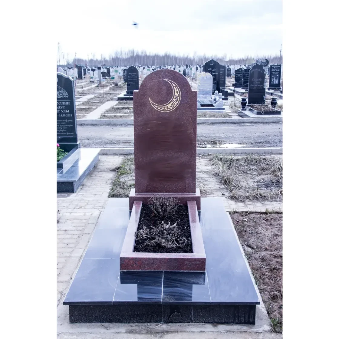 Памятник на могилу ГП-79