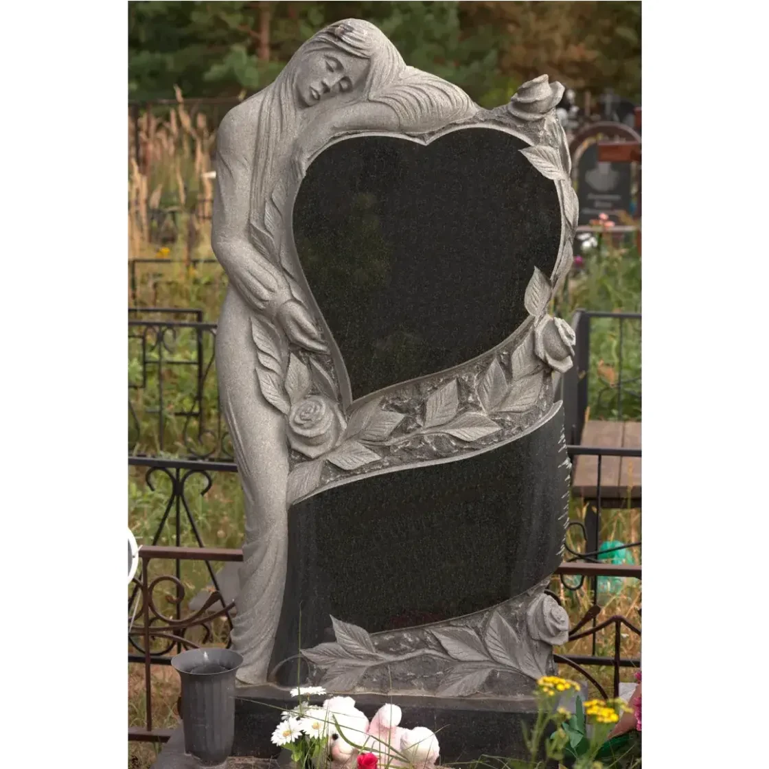 Памятник на могилу из гранита ГД-66