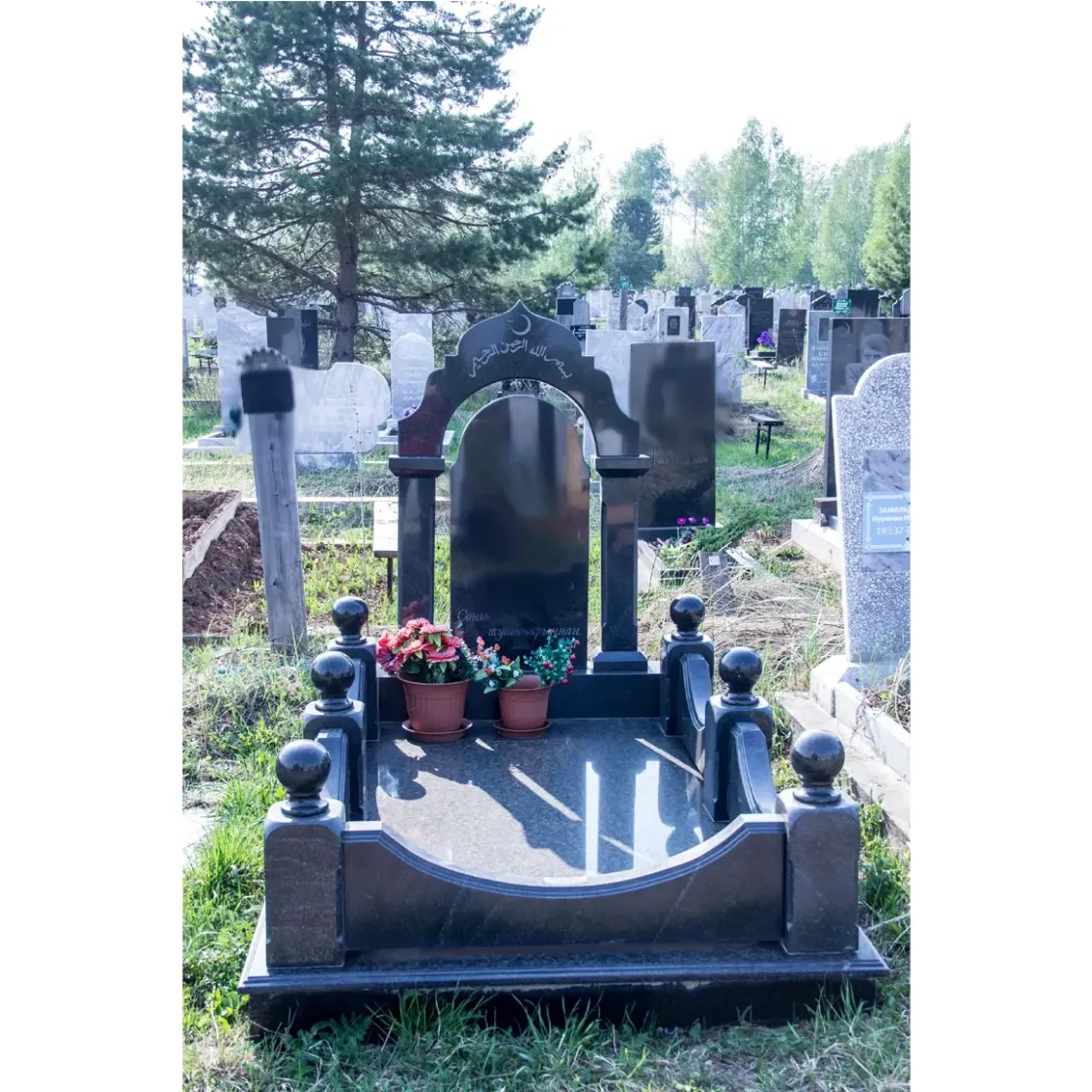 Памятник на могилу ГД-32