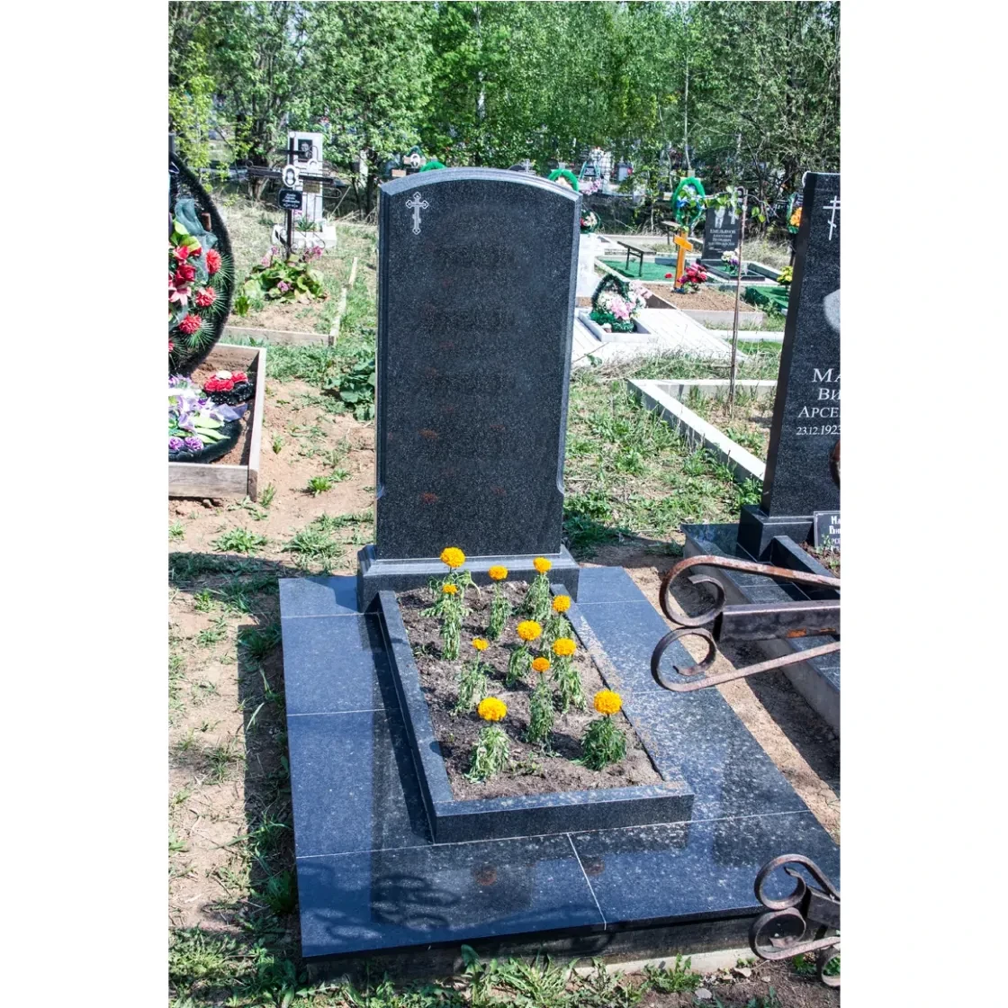 Памятник на могилу ГП-142