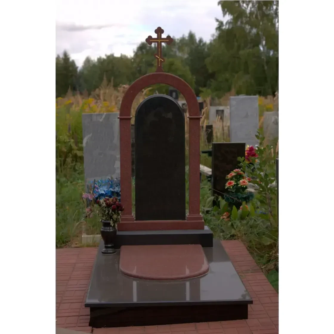 Памятник на могилу из гранита ГД-63