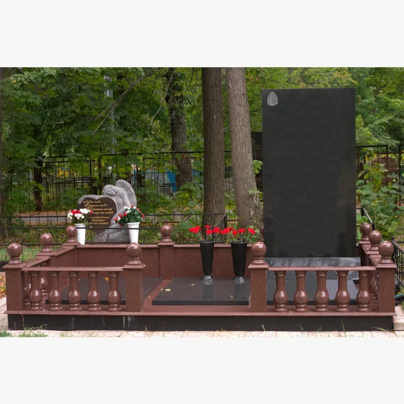 Ограда из гранита на могилу 13