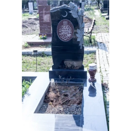 Памятник на могилу ГР-79