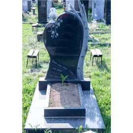 Памятник на могилу ГР-80